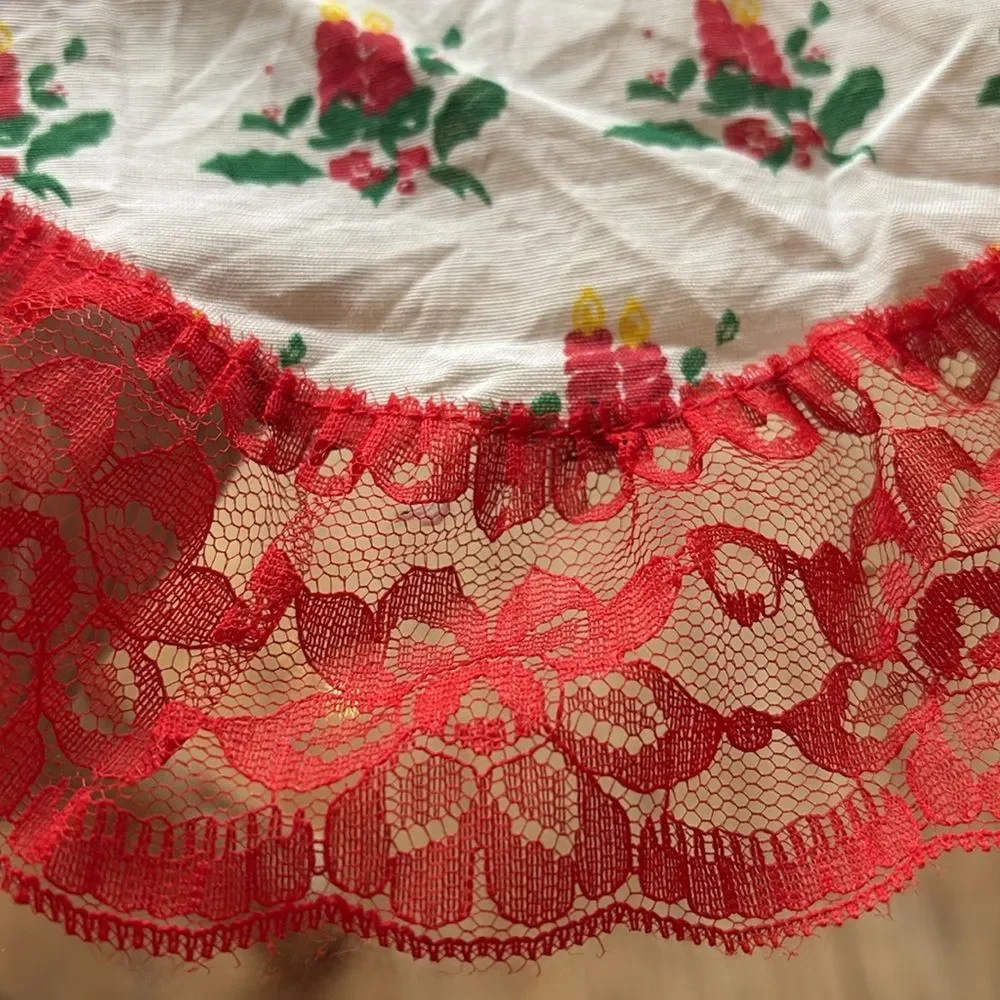 Christmas Candle Lace Doily